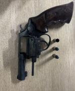 Os mandados foram cumpridos em São Paulo e Santa Catarina; quatro suspeitos foram presos e um morreu em confronto