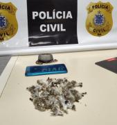 O suspeito escondia os entorpecentes em área de mangue e vendia para turistas e moradores