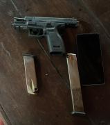 Foram cumpridos mandados de prisão e busca contra integrantes de organização criminosa ligada ao tráfico de drogas