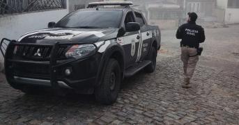 Homem estava com dois mandados em aberto por latrocínio e inadimplência em pensão alimentícia 