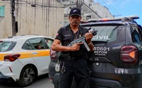 A ação ocorreu nos bairros da Liberdade, Caixa D’Água e Itapuã; suspeitos atuavam principalmente em Brotas