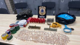 Polícia Civil apreende drogas e munições de alto calibre em Lauro de Freitas