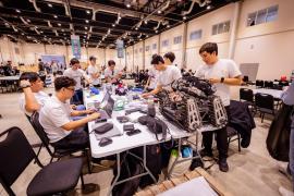 Atendimento bilíngue e reforço investigativo integram as ações de segurança no evento internacional de robótica