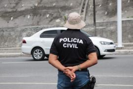 Ele é investigado por ter ferido com uma arma branca a ex-companheira, de 27 anos, na casa da vítima