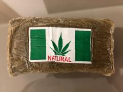 As equipes apreenderam mais de R$ 50 mil em espécie, quatro carros, duas motocicletas e nove tabletes de haxixe