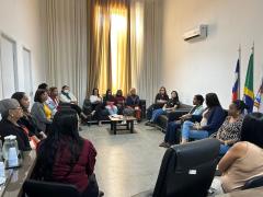 Foram apresentadas formas de prevenção e denúncia contra a violência doméstica e  feminicídio