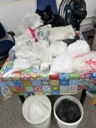 Dezenas de frascos e ampolas de substâncias químicas de uso restrito, comprimidos de ecstasy e sacos contendo cocaína foram apreendidas no imóvel 