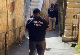 O suspeito é apontado como autor de furtos e roubos de joias contra turistas