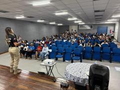 Ações do Agosto Lilás aproximam a DEAM da comunidade e fortalecem a conscientização sobre os direitos femininos