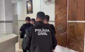 O homem de 36 anos utilizava motocicleta preta e tinha como principais alvos mulheres