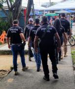 Os mandados foram expedidos pelos crimes de tráfico de drogas e homicídio