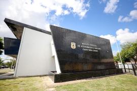 Suspeito também responderá pelos crimes de invasão, dano patrimonial e violência psicológica