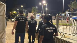 Ação conjunta apreendeu motocicletas, mais de 200 equipamentos e notificou estabelecimentos comerciais na orla do bairro