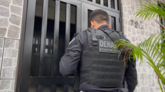 Ação do Denarc cumpre mandados judiciais na Bahia e em São Paulo contra grupo liderado por influencer digital