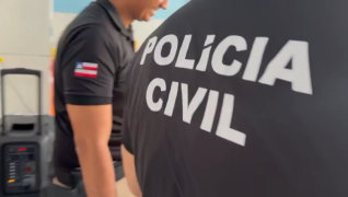 Brinquedos e doces foram distribuídos por equipes do Denarc