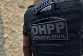 A vítima foi atacada com arma branca no bairro Dois de Julho