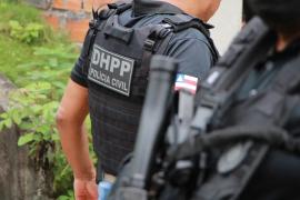 Ele segue investigado pelos crimes de homicídio e tentativa de homicídio