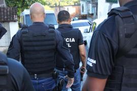 Suspeito foi localizado em Salvador após fugir da ilha onde cometeu o crime