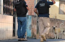 Suspeito continuava a perseguir vítima mesmo após uso de tornozeleira eletrônica