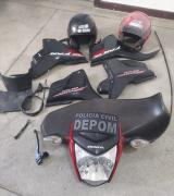 Os homens foram flagrados desmontando motocicletas e já eram investigados por tráfico, roubos e furtos