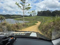 A operação também localizou um drone e um sistema de câmeras usados por criminosos para monitorar vias públicas.