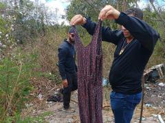 Tranças de cabelo, roupas e ferramentas foram localizadas durante o cumprimento de mandados judiciais