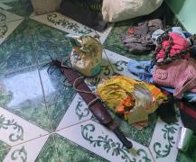 Tranças de cabelo, roupas e ferramentas foram localizadas durante o cumprimento de mandados judiciais