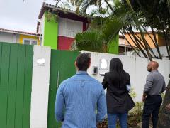 As investigações apontam indícios de estelionato, falsidade ideológica, exercício ilegal da profissão e publicidade enganosa