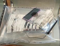 As investigações apontam indícios de estelionato, falsidade ideológica, exercício ilegal da profissão e publicidade enganosa