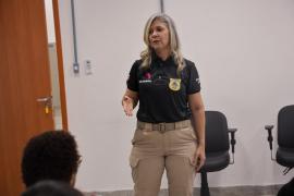 Cerca de cinquenta mulheres vítimas de violência foram beneficiadas com cestas básicas