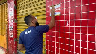 A ação mobilizou cerca de 100 profissionais, incluindo 16 equipes da Polícia Civil, além de prepostos da Vigilância Sanitária de Salvador e da ADAB