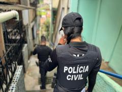 Um homem de 54 anos foi preso, nesta sexta-feira (24), no bairro Macambira, em Santa Maria da Vitória, em cumprimento a mandado de prisão preventiva decorrente de investigação por violência doméstica e familiar contra sua ex-companheira, de 34 anos.