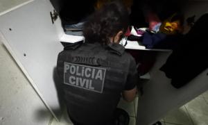 O mandado foi expedido diante da denúncia que o investigado vinha ameaçando a vítima, inclusive exibindo arma de fogo para intimidá-la