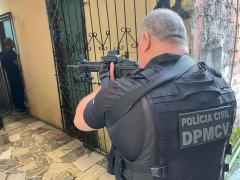 Ação da Polícia Civil da Bahia localizou material pornográfico envolvendo adolescentes e ampliou as investigações sobre exploração sexual na internet