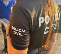 O suspeito atirou contra participantes de um evento; os disparos atingiram três pessoas, levando uma a óbito