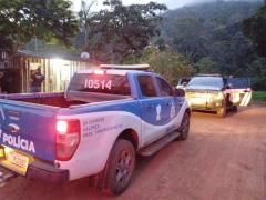 Os mandados de prisão foram cumpridos em Igrapiúna; dupla também foi autuada por posse irregular de arma de fogo