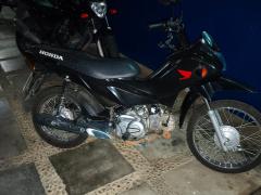 Casal foi localizado em um motel e outro suspeito detido em casa durante ação da Delegacia de Repressão a Furtos e Roubos