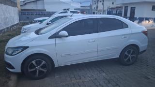 Casal foi localizado em um motel e outro suspeito detido em casa durante ação da Delegacia de Repressão a Furtos e Roubos