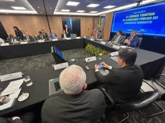 Policiamento Orientado pela Inteligência (POI), com foco no asfixiamento financeiro de organizações criminosas foi exposto como boa prática.