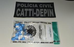 A ação da Polícia Civil mira integrantes de grupo criminoso ligado ao tráfico de drogas e a crimes violentos no município