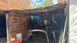 Doze mandados de busca e apreensão são cumpridos em Imbassaí, resultando em apreensões e condução de suspeitos