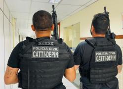 O investigado estava escondido no bairro Parque da Renovação e teve a prisão temporária cumprida na quinta-feira (27)