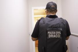 Ação apreende armas, dinheiro e munições em ações simultâneas em sete cidades baianas e em Montes Claros, Itaipé e Goiânia