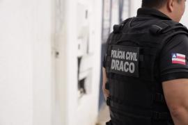 Ação apreende armas, dinheiro e munições em ações simultâneas em sete cidades baianas e em Montes Claros, Itaipé e Goiânia