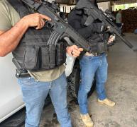 Porções de cocaína, maconha e crack apreendidas durante ações das forças de segurança foram destruídas