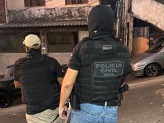 A ação da Polícia Civil resultou na captura do suspeito após registro de ocorrência por violência doméstica