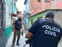 Mandados judiciais são cumpridos contra integrantes do núcleo logístico de esquema criminoso envolvendo canetas emagrecedoras