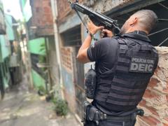 O grupo atuava com furto de carros e motos apreendidos e custodiados no pátio do Departamento de Polícia Técnica da Bahia, em Salvador