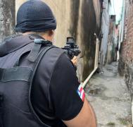 A ação foi possível após denúncia anônima realizada por meio do Disque Denúncia, no telefone 181