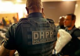 Homem teve o mandado de prisão cumprido e outro suspeito é investigado